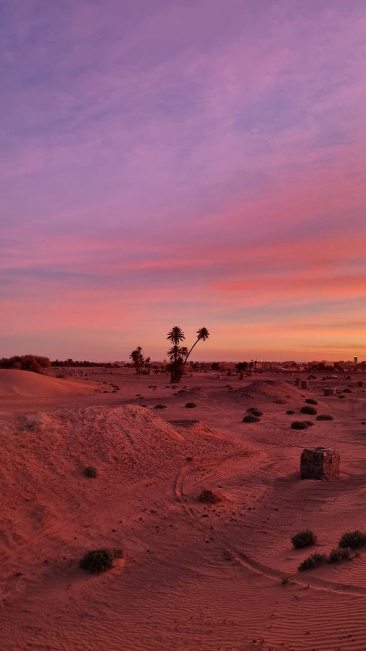 stunning desert sunset in merzouga morocco